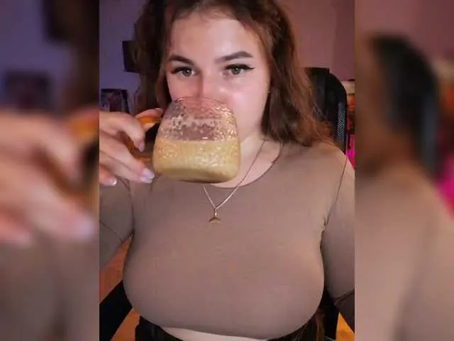 Live sex webcam photo for Yulua1285 #291775287