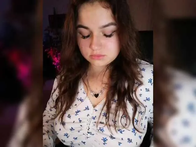 Live sex webcam photo for Yulua1285 #292092747