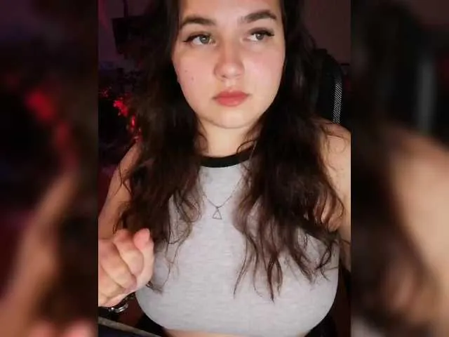 Live sex webcam photo for Yulua1285 #292198589