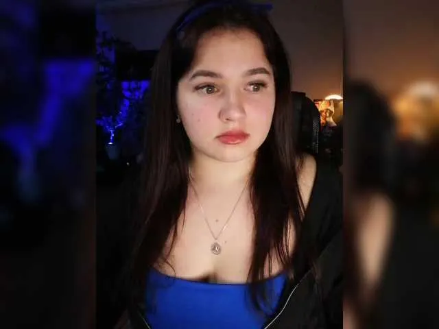 Live sex webcam photo for Yulua1285 #292358867