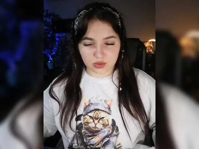 Live sex webcam photo for Yulua1285 #292410699