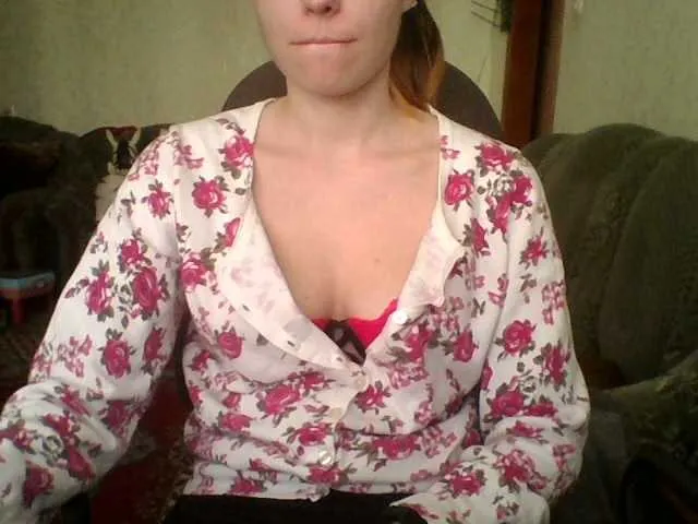 Live sex webcam photo for Yulyalove #277495326