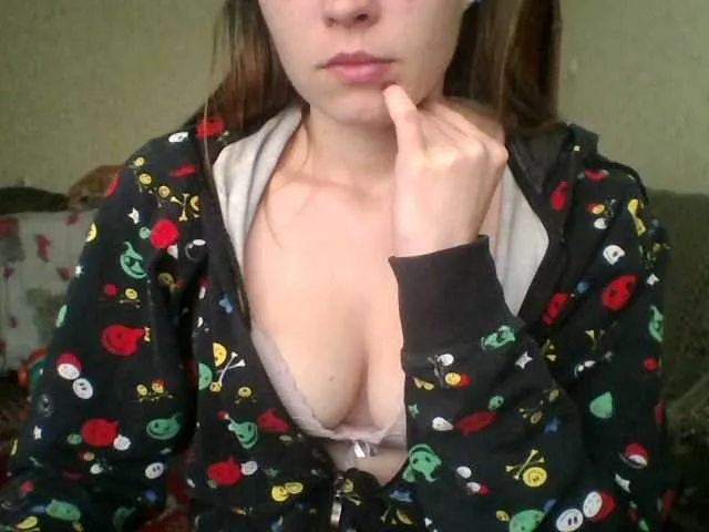 Live sex webcam photo for Yulyalove #277575408