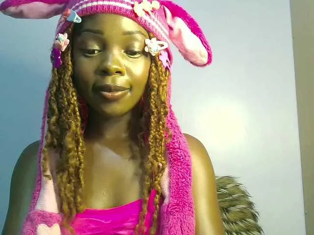 Live sex webcam photo for YumTam #291496454