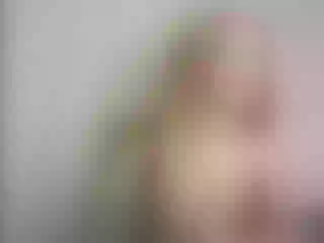 Live sex webcam photo for YumTam #292282846
