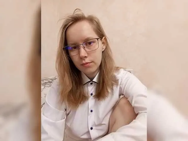 Live sex webcam photo for Yumi-Yumi #291292936