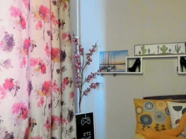 Live sex webcam photo for YummyPrincess #292018836