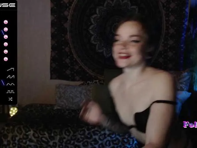 Live sex webcam photo for YummyYoga #272699913