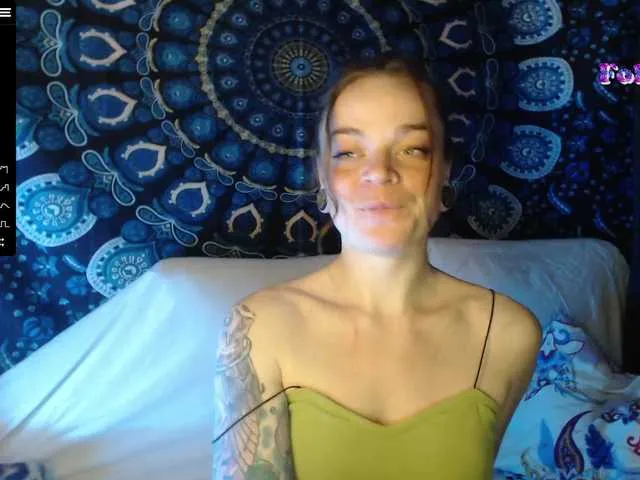 Live sex webcam photo for YummyYoga #272830946