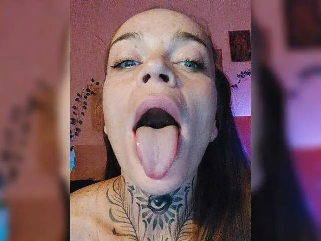 Live sex webcam photo for YummyYoga #274288809