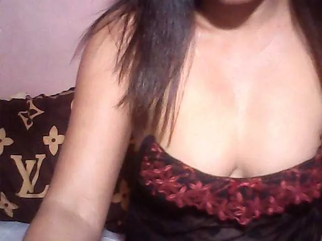 Live sex webcam photo for Yummyasian22 #277465970