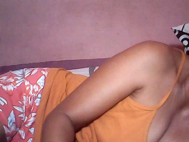 Live sex webcam photo for Yummyasian22 #277853628