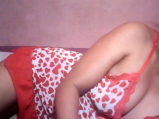 Live sex webcam photo for Yummyasian22 #290476822