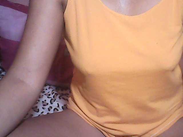 Live sex webcam photo for Yummyasian22 #290598009