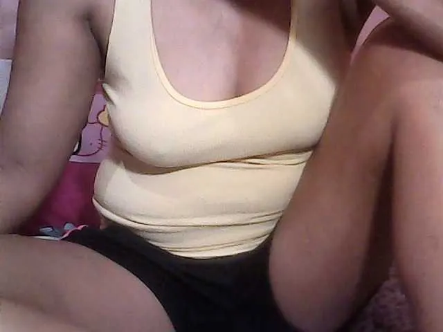 Live sex webcam photo for Yummyasian22 #291801031