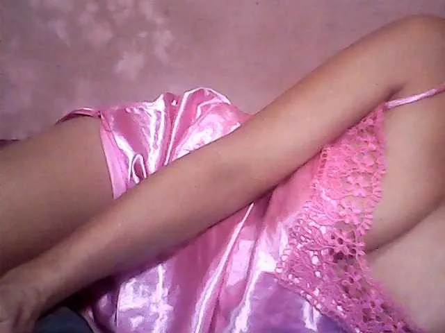 Live sex webcam photo for Yummyasian22 #291882561