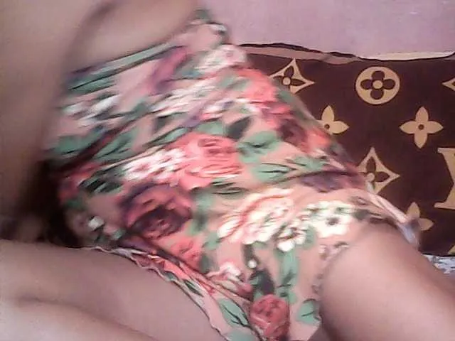 Live sex webcam photo for Yummyasian22 #292070473