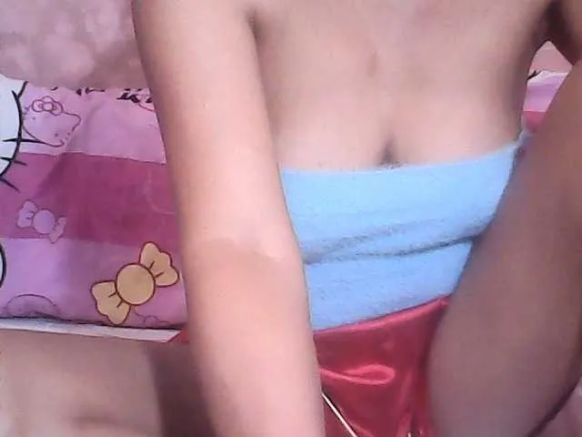 Live sex webcam photo for Yummyasian22 #292198020