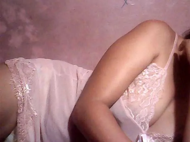 Live sex webcam photo for Yummyasian22 #292484380