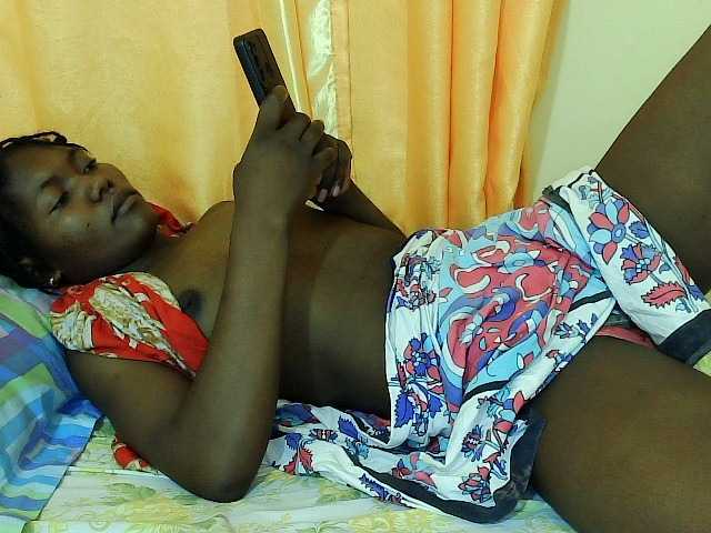 Live sex webcam photo for Yummybite #276750503