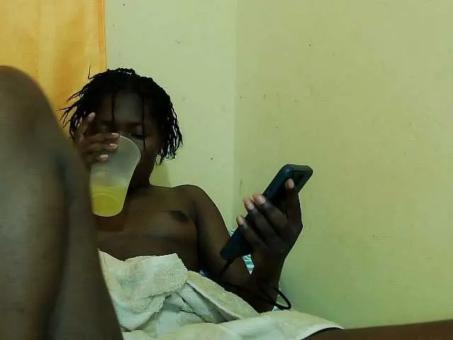 Live sex webcam photo for Yummybite #276878502