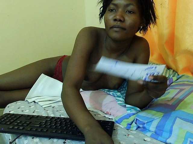 Live sex webcam photo for Yummybite #276928213