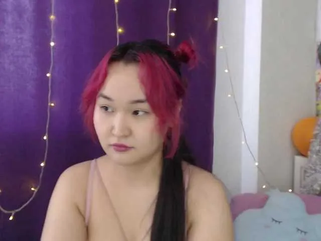 Live sex webcam photo for YunNana #271744798