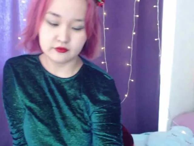 Live sex webcam photo for YunNana #271782584