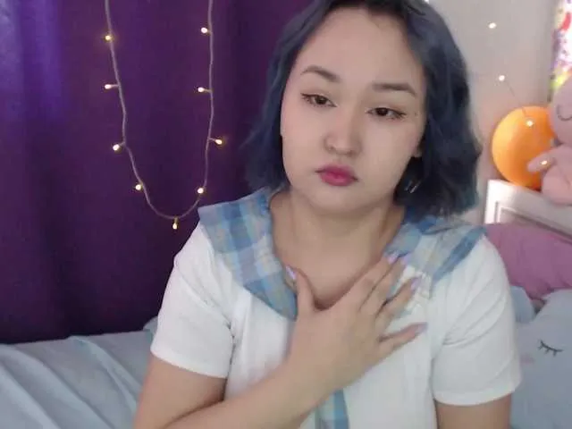 Live sex webcam photo for YunNana #272093043