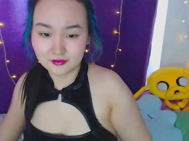 Live sex webcam photo for YunNana #272314012