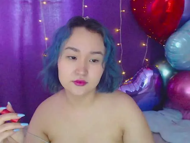 Live sex webcam photo for YunNana #272368792