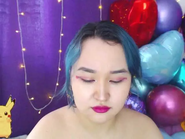 Live sex webcam photo for YunNana #272383558
