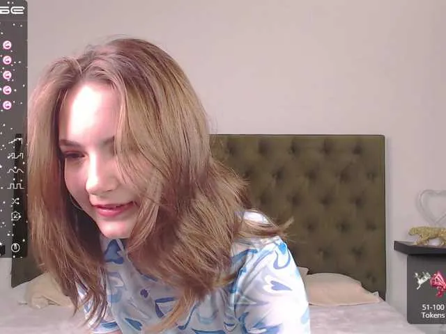 Live sex webcam photo for Yuri-Ogata #275640081