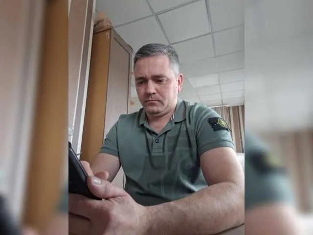 Live sex webcam photo for Yuriy134 #277841852