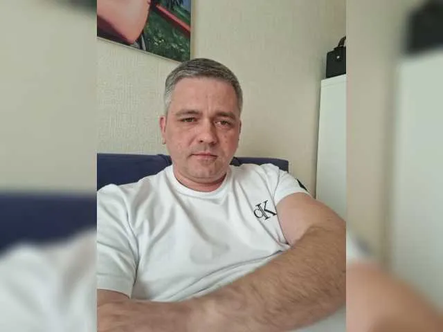 Live sex webcam photo for Yuriy134 #277850419