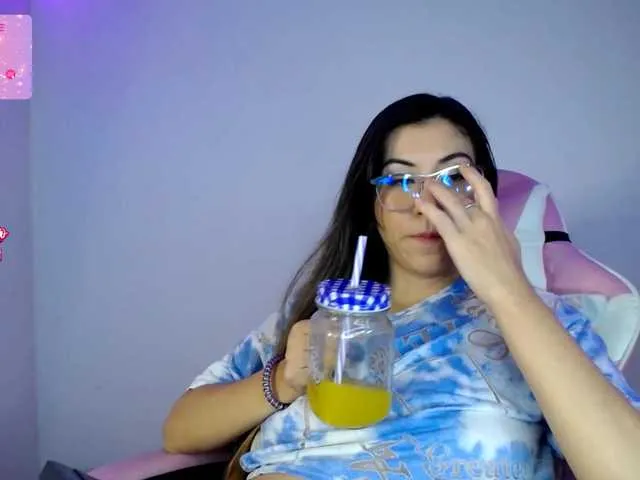 Live sex webcam photo for Yurly-or #276829663