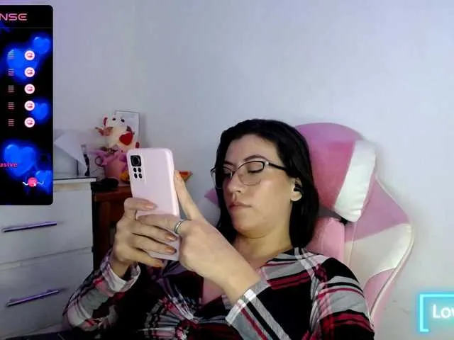 Live sex webcam photo for Yurly-or #277419571