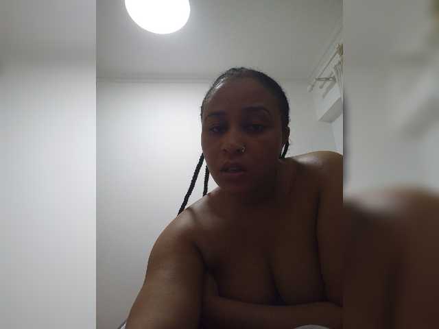 Live sex webcam photo for Yusra23 #276111066