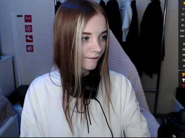 Live sex webcam photo for YuumiMeow1 #277863524