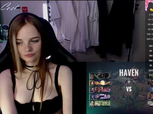 Live sex webcam photo for YuumiMeow1 #278181662