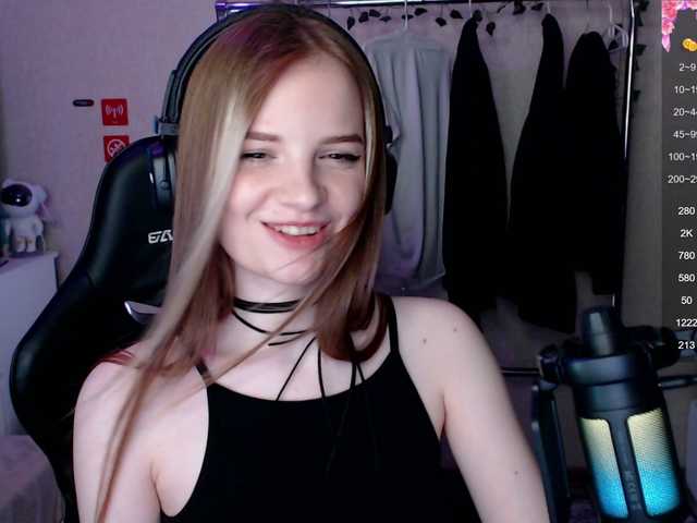 Live sex webcam photo for YuumiMeow1 #278211155