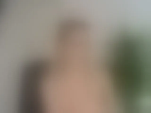 Live sex webcam photo for Yvonna #292844490