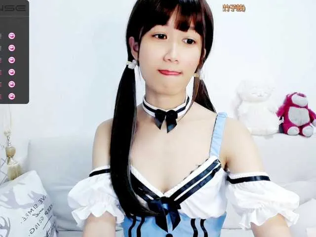 Live sex webcam photo for YyiSilly #273014399