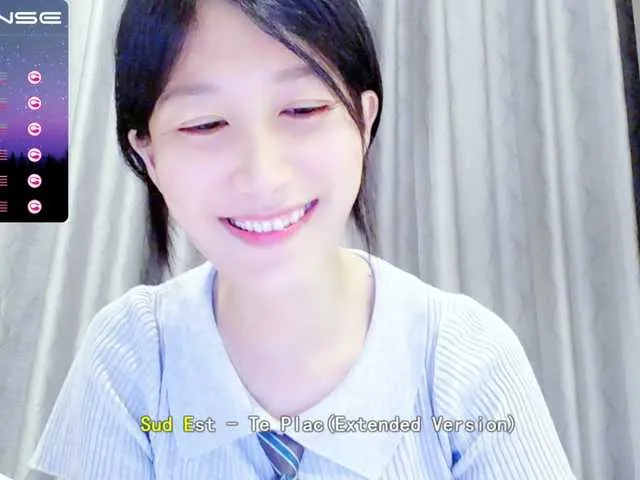 Live sex webcam photo for YyiSilly #273766139