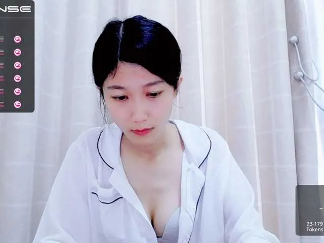 Live sex webcam photo for YyiSilly #274072059