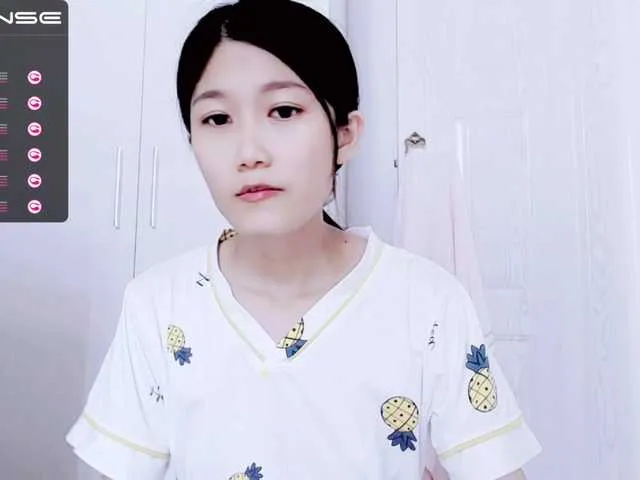 Live sex webcam photo for YyiSilly #274155546