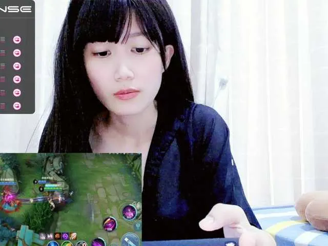 Live sex webcam photo for YyiSilly #274255617