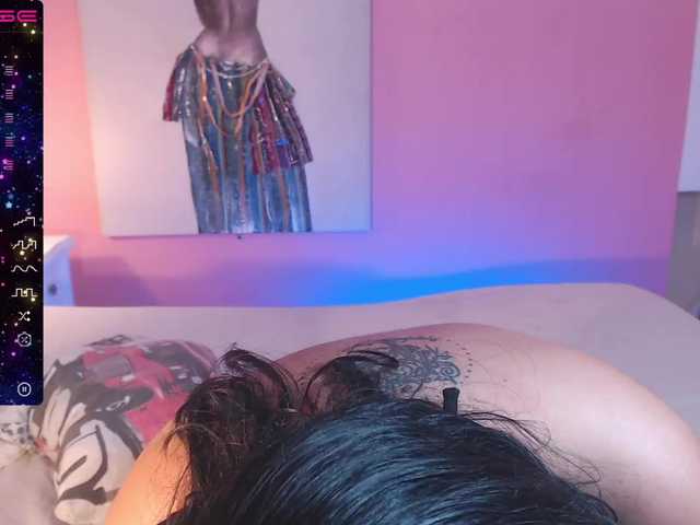 Live sex webcam photo for ZOEDELACRUZ #274440364