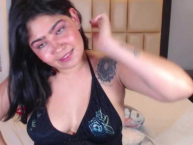 Live sex webcam photo for ZOEDELACRUZ #274606398