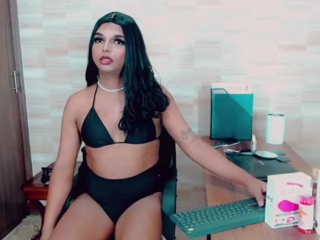 Live sex webcam photo for ZOESEXYTS #275469565